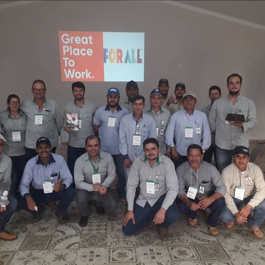 Equipe operacional após workshop GPTW For All